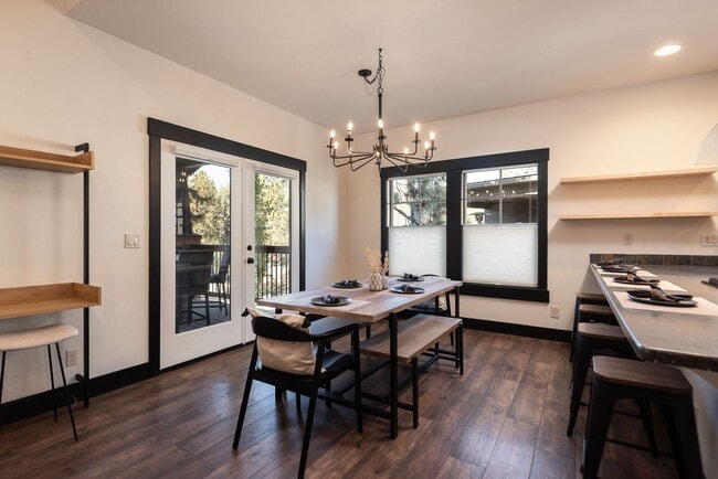 Building Photo - Furnished Northwest Crossing Craftsman in Quiet Cul-de-Sac