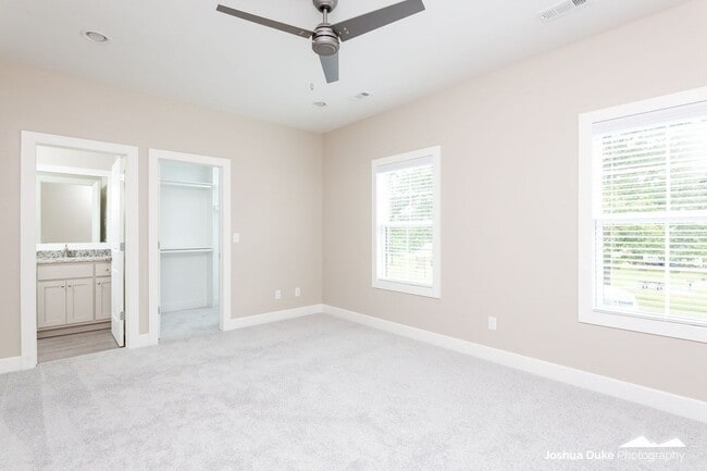 Building Photo - SHORT-TERM LEASE 4 Bedroom 4.5 Bathroom New Home!! Now offering 1st months rent paid. Avail now t...