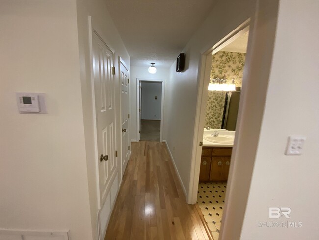 Building Photo - 22022 Nelson St