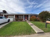 Building Photo - 9 Adkins Ct