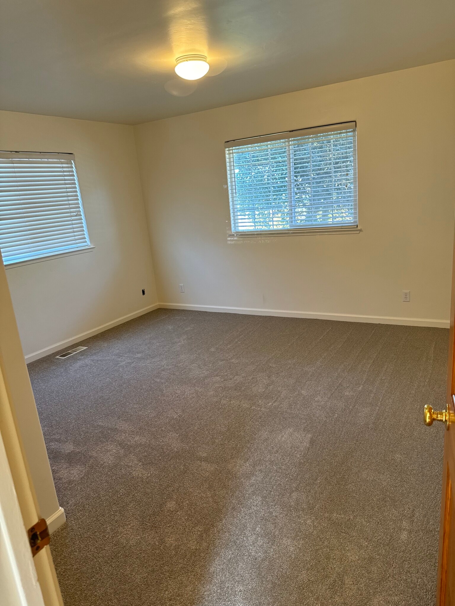 Bedroom - 746 Newton St