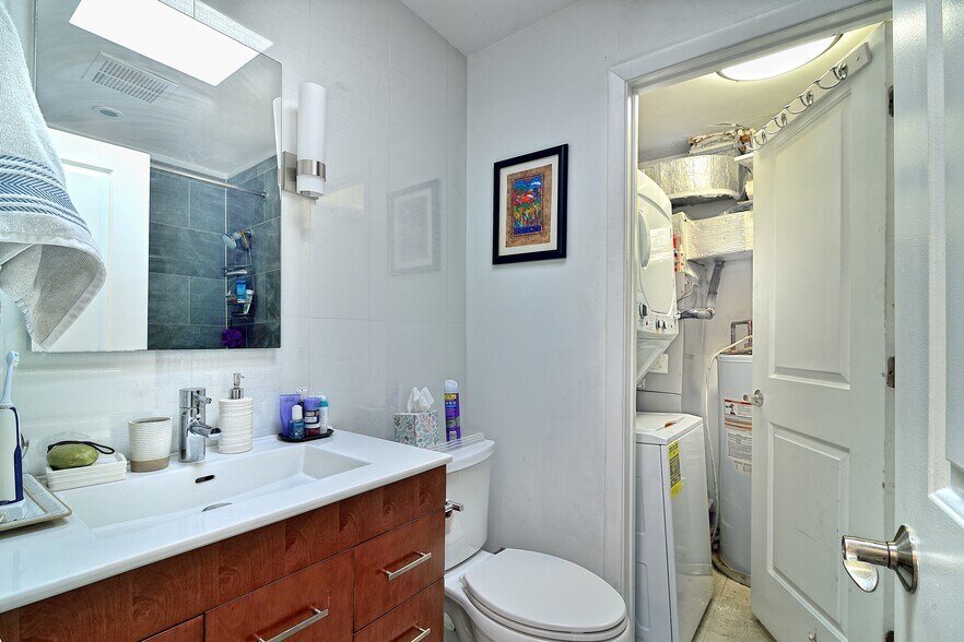 Building Photo - 1201 N St NW