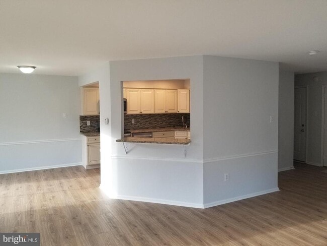 Building Photo - 1722 McNelis Dr