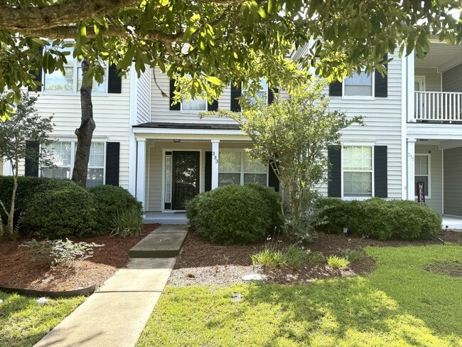 Updated Townhome in University Park! - 333 Campus Ln Bluffton SC 29909
