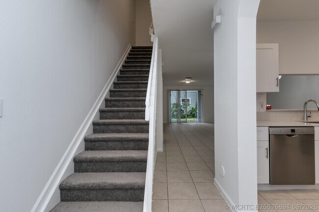 Building Photo - 2830 SW 82nd Ave