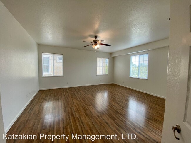 Building Photo - 5 br, 3 bath House - 10814 Peony Place Dr.