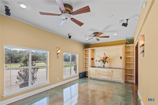 Building Photo - 130 Post Oak Cir