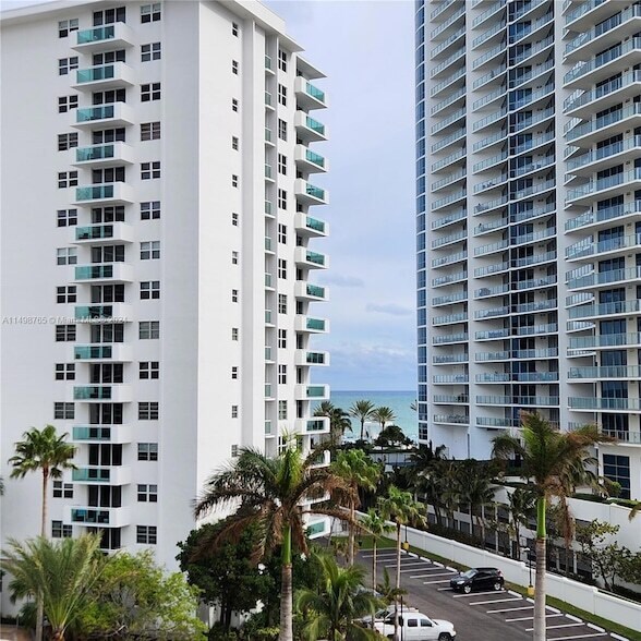 Building Photo - 3000 S Ocean Drive Unit 510
