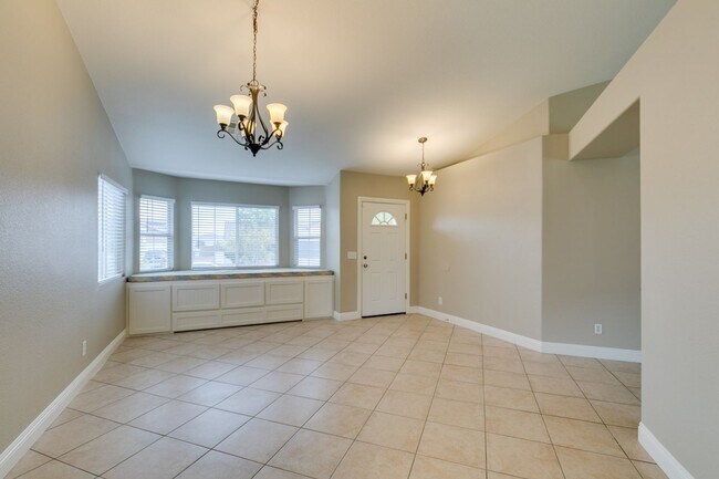 Building Photo - 437 Waterwheel Falls Dr