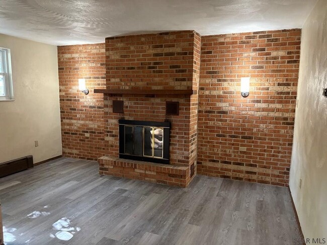 Building Photo - 2855 Bedford St