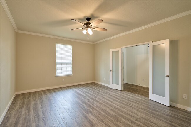 Building Photo - 2214 Timberland Country Ct