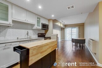 Building Photo - 1 br, 1 bath Condo - 701 Columbia Street, ...