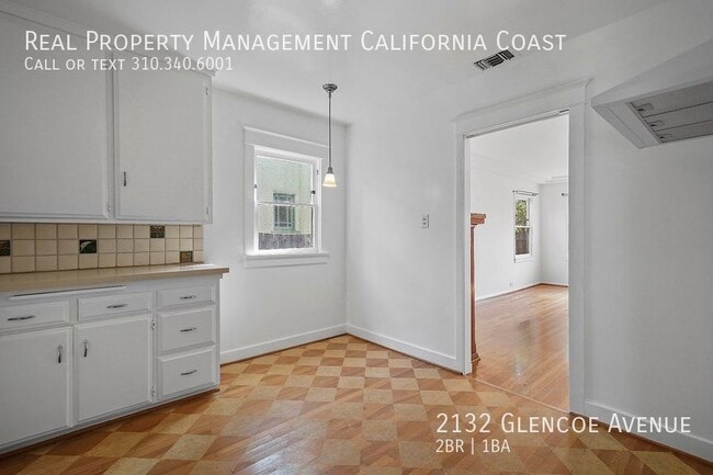 Building Photo - 2132 Glencoe Ave