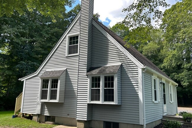 Building Photo - 10 Falls River Cir