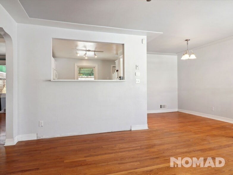 Building Photo - 2712 S Hazel Ct