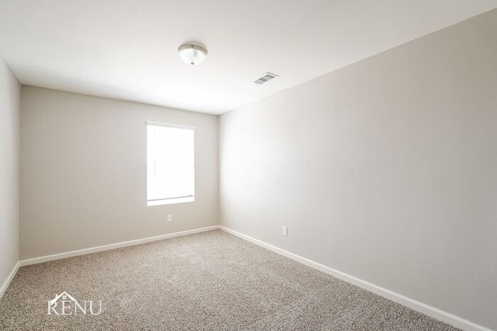 Building Photo - 13309 Wysong Dr