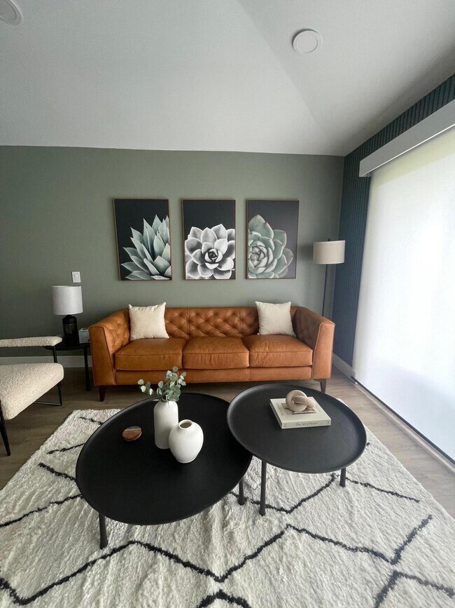 Building Photo - 202 Club Dr