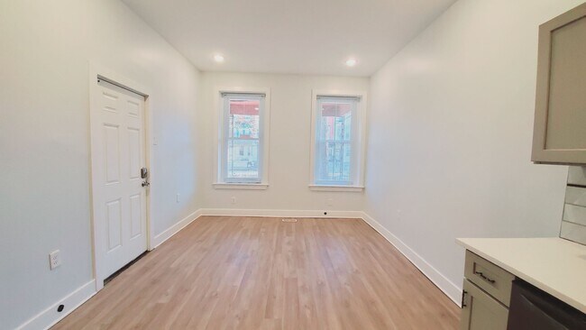 Building Photo - 4131 W Girard Ave