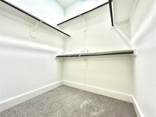 Building Photo - 1830 NE Green Oaks Blvd