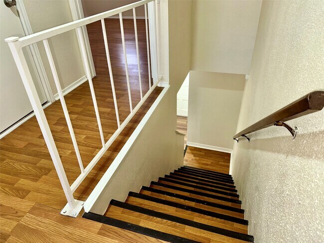 Building Photo - 1715 Moritz Dr