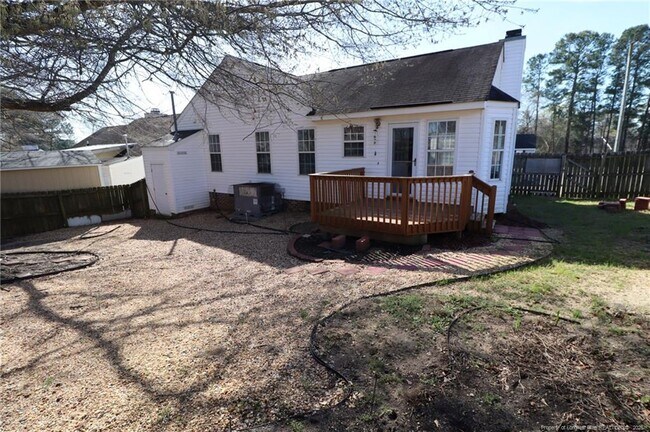 Building Photo - 2324 Maybrook Dr