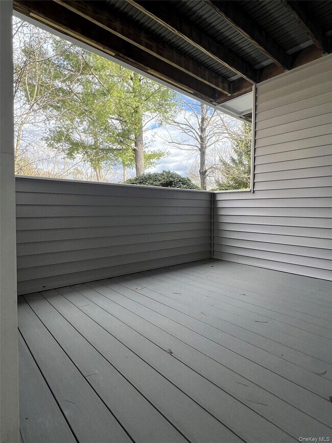 Building Photo - 10 Wild Oaks Rd