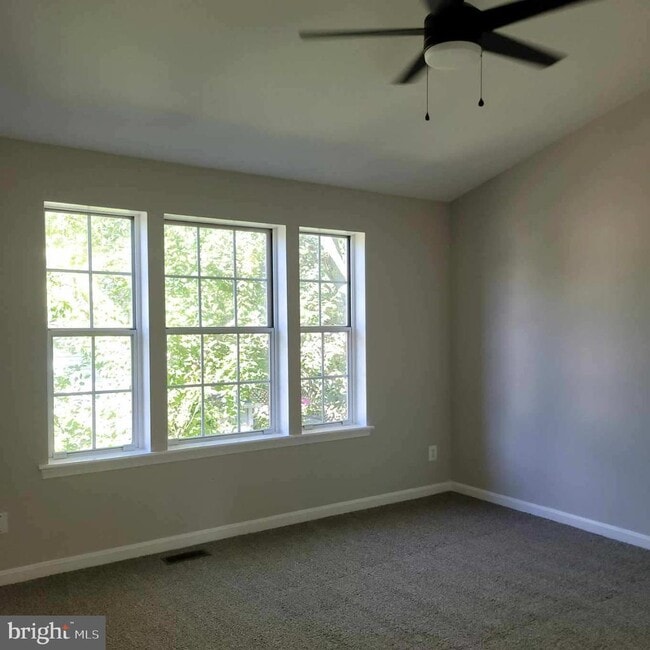 Building Photo - 733 Orley Pl