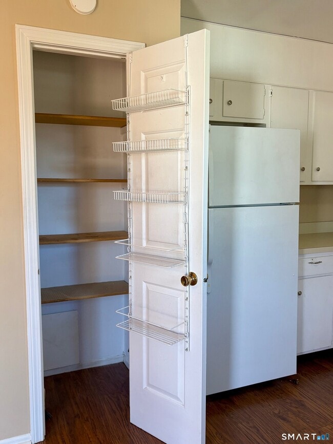 Building Photo - 146 Carriage Path S