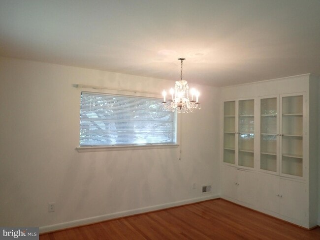 Building Photo - 7515 Granada Dr