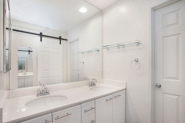 Building Photo - Portola Hills Bella Palermo - GORGEOUS 3 B...