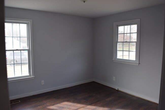 Building Photo - 1218 Dana Ln