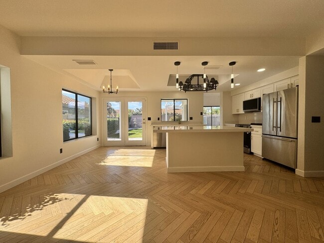 Building Photo - BEAUTIFUL 3 BEDROOM 3 BATH CORNER LOT WITH POOL AND LARGE BACKYARD NORTH SCOTTSDALE