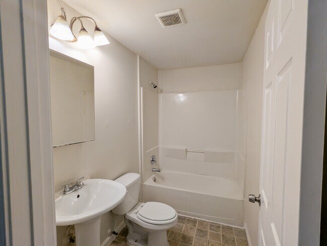 Building Photo - 2820 Cardo Dr NW