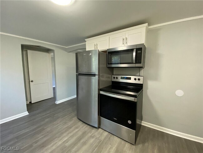 Building Photo - 1539 Piney Rd