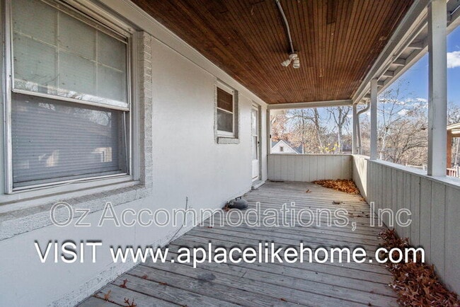 Building Photo - 1501 N 22nd St