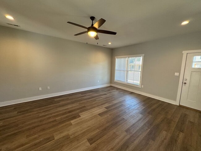 Building Photo - 1st Months Rent Free - Sunburst Villa Luxury Townhouse