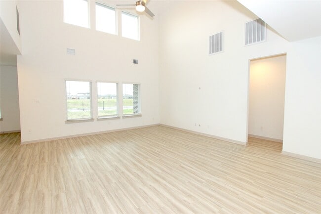 Building Photo - 3570 Joshua Grv Ln