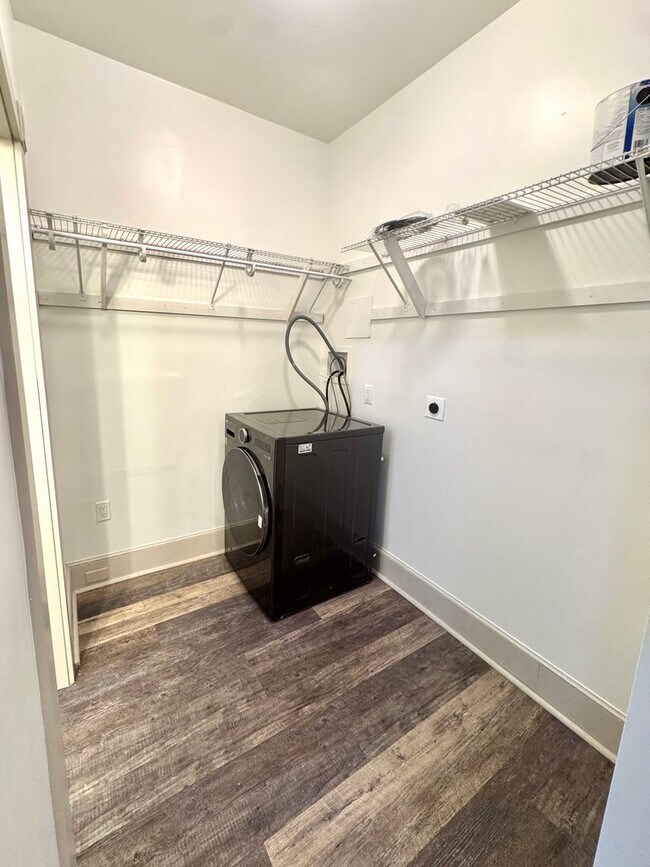 Building Photo - 1319 Northampton St