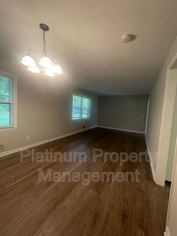 Building Photo - 224 Cold Creek Dr