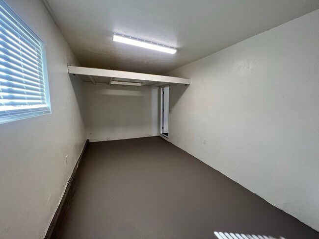 Building Photo - 8320-8322 Fresno Avenue