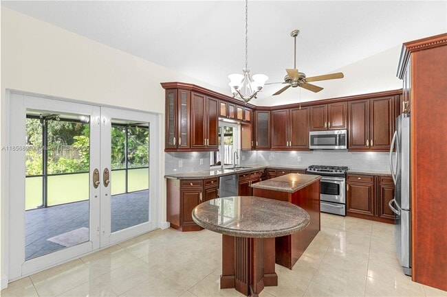 Building Photo - 15800 Surrey Cir