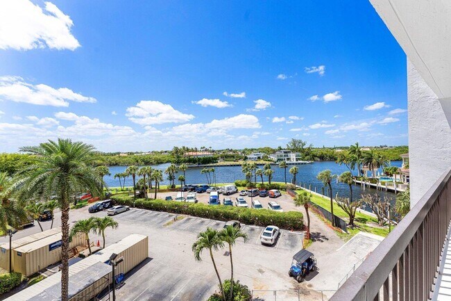 Building Photo - 4740 S Ocean Blvd