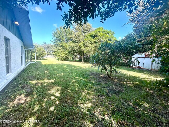 Building Photo - 217 Gladiola Rd NE