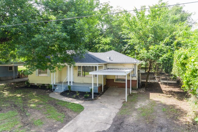 Primary Photo - Freshly Renovated House