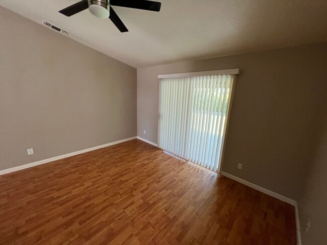 Building Photo - Upgraded Orangevale Home on Corner Lot