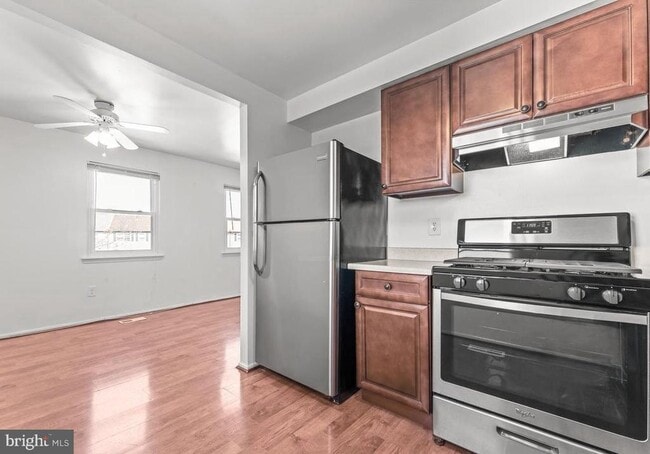 Building Photo - 13093 Blakeslee Dr