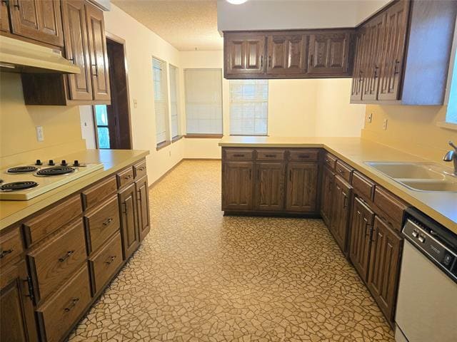 Building Photo - 2204 Shady Park Dr