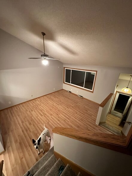 Primary Photo - 609 Pheasant Ct