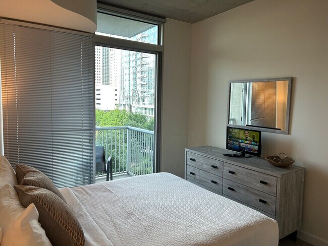 Building Photo - 357 W Martin Luther King Jr Blvd