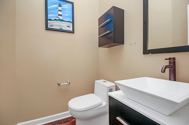 Building Photo - 3415 Fallowbrook Forest